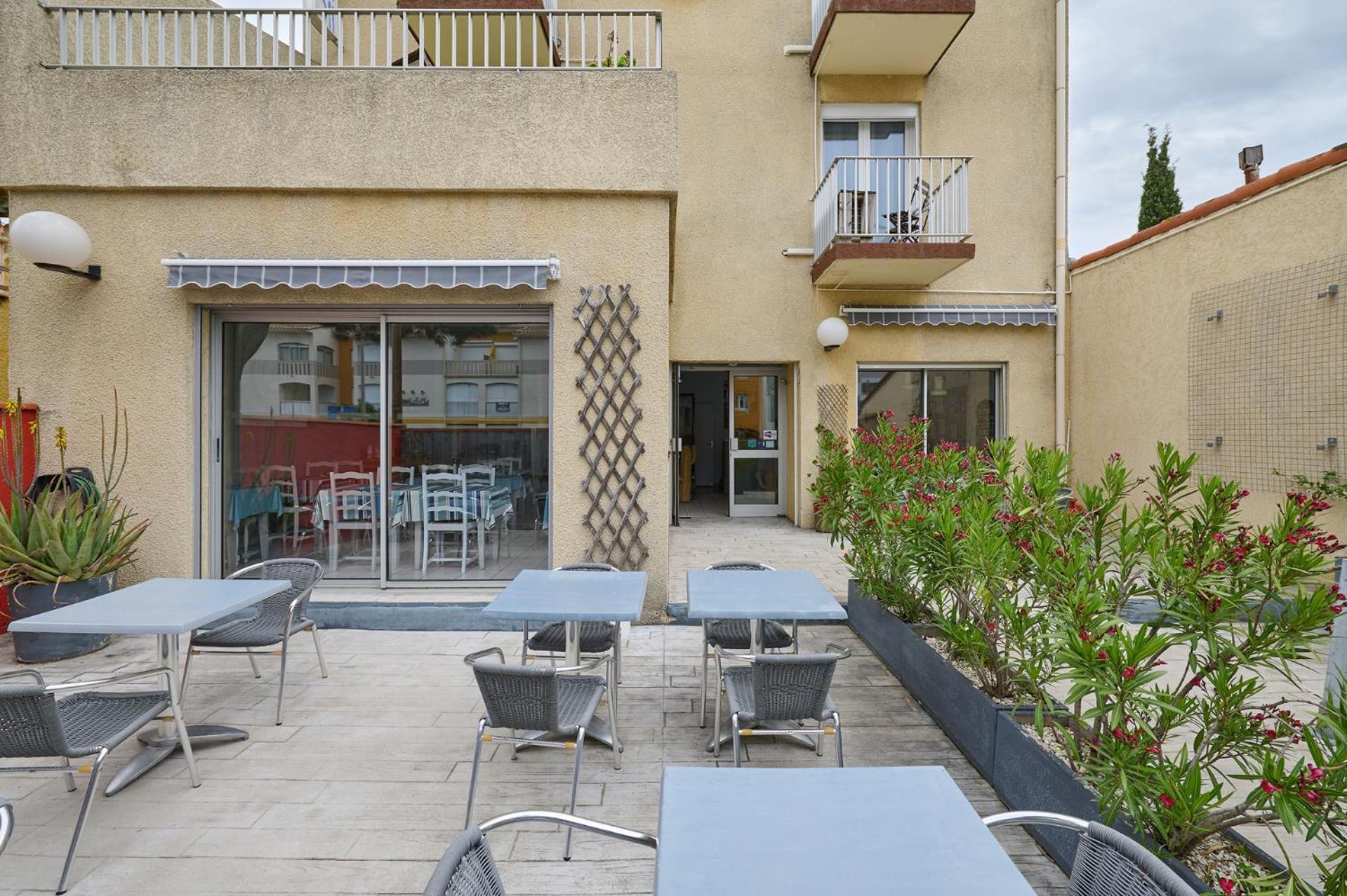 ארגלס-סור-מר Hotel Les Mimosas מראה חיצוני תמונה