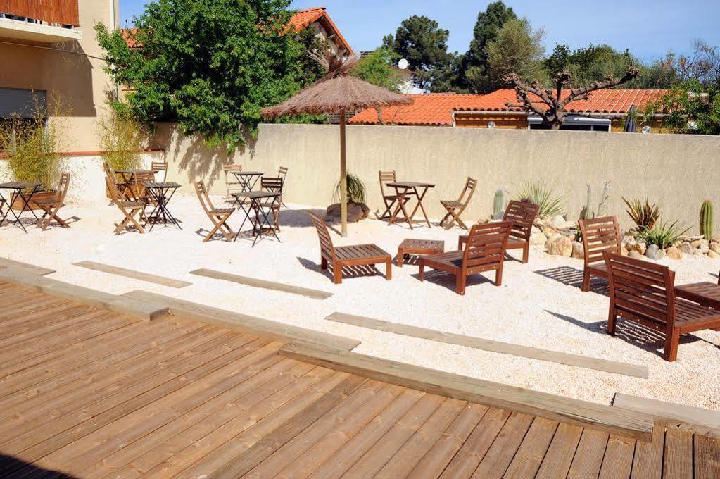 ארגלס-סור-מר Hotel Les Mimosas מראה חיצוני תמונה